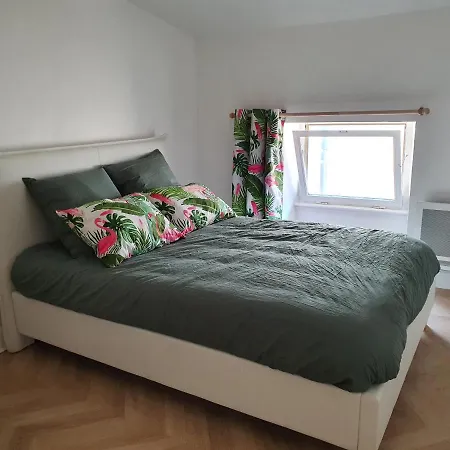 Apartamento Au Coeur Du Centre Historique - Immeuble Classe - Terrasse - Climatise Nimes