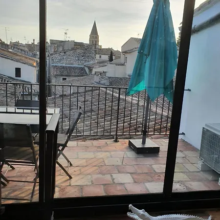 Au Cœur Du Centre Historique - Immeuble Classé - Terrasse - Climatisé Appartamento Nîmes