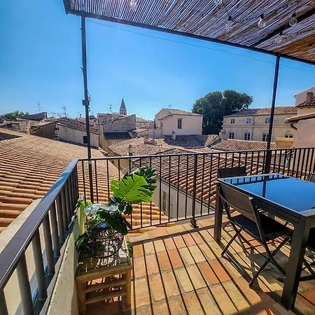 Au Cœur Du Centre Historique - Immeuble Classé - Terrasse - Climatisé * Nîmes