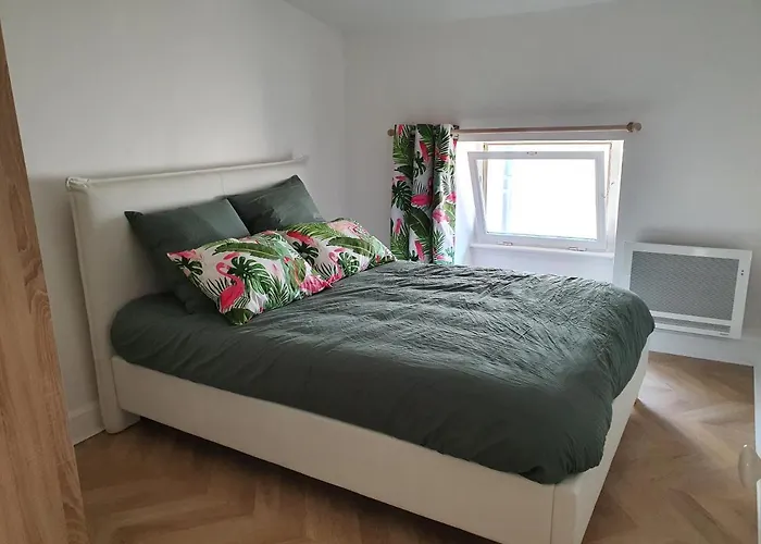 Appartement Au Coeur Du Centre Historique - Immeuble Classe - Terrasse - Climatise Nîmes