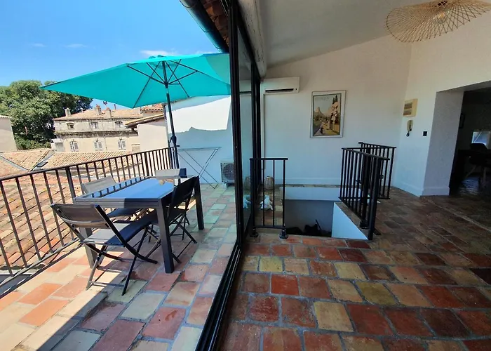 Au Coeur Du Centre Historique - Immeuble Classe - Terrasse - Climatise