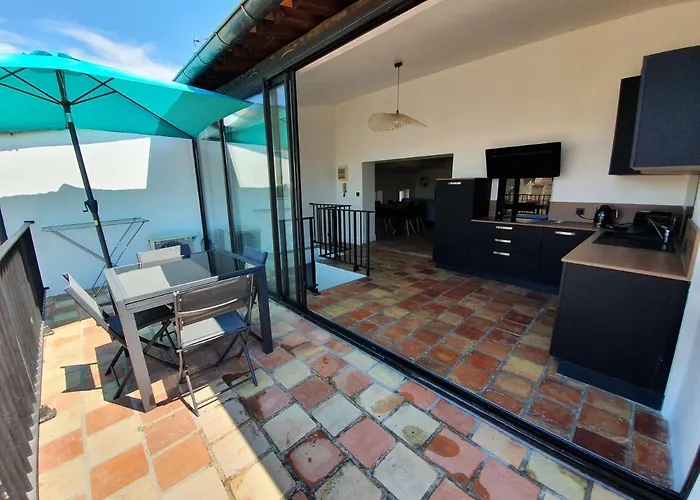 Au Coeur Du Centre Historique - Immeuble Classe - Terrasse - Climatise Appartement *